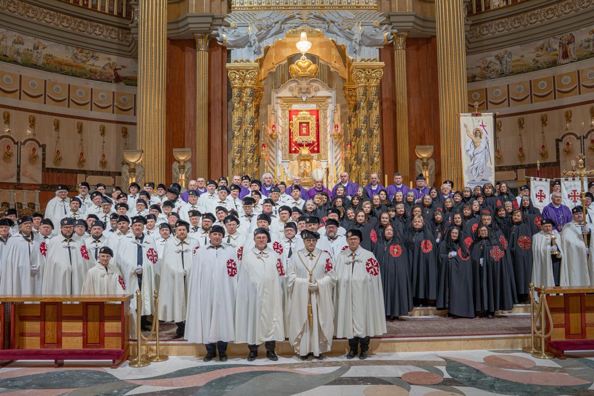 Cavaleri și doamne ai Locotenenței Poloniei în Bazilica de la Licheń